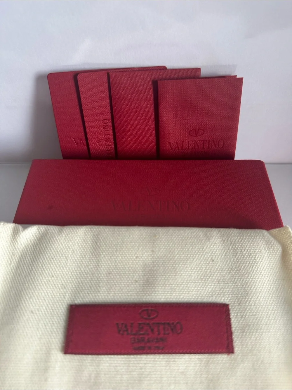 NWT Valentino Garavani Rockstud Light Grey Leather Card Holder Full Set